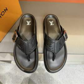 Picture of Louis Vuitton Slippers _SKULVsz38-45mnq0201704